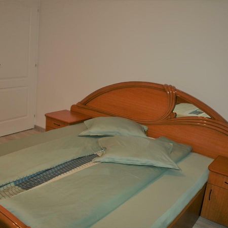 Casa Peterfi - Apartment With 3 Bedrooms And Spacious Living Room Târgu-Mureş Exterior foto
