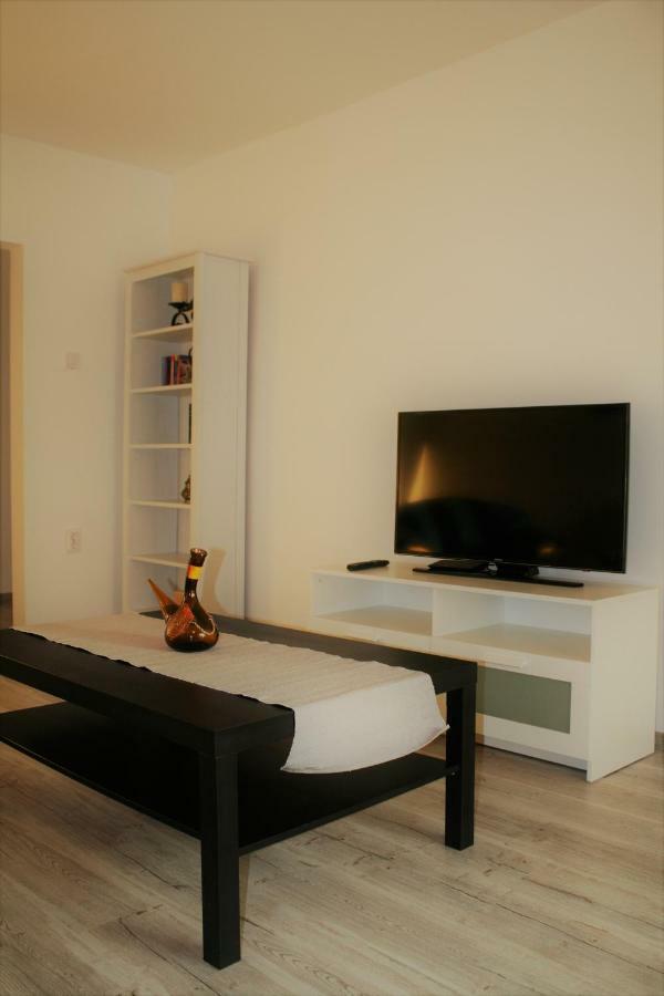 Casa Peterfi - Apartment With 3 Bedrooms And Spacious Living Room Târgu-Mureş Exterior foto